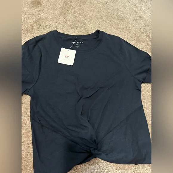 NWT fabletics black top size XXS - Picture 3 of 4